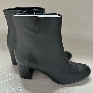 Black Naturalizer Ankle Boots